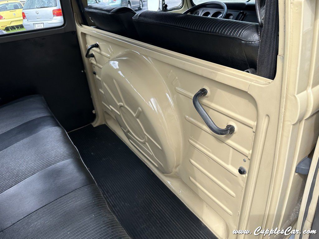 1987 Volkswagen Microbus Image 24