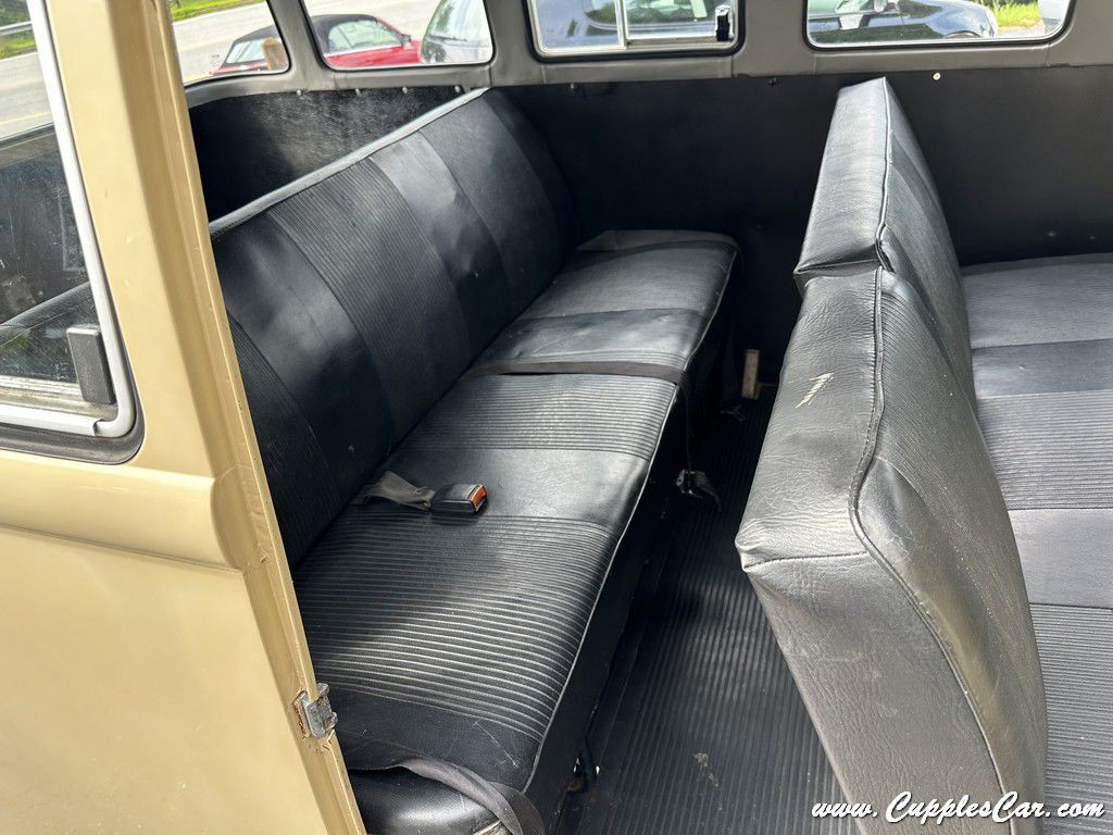 1987 Volkswagen Microbus Image 26