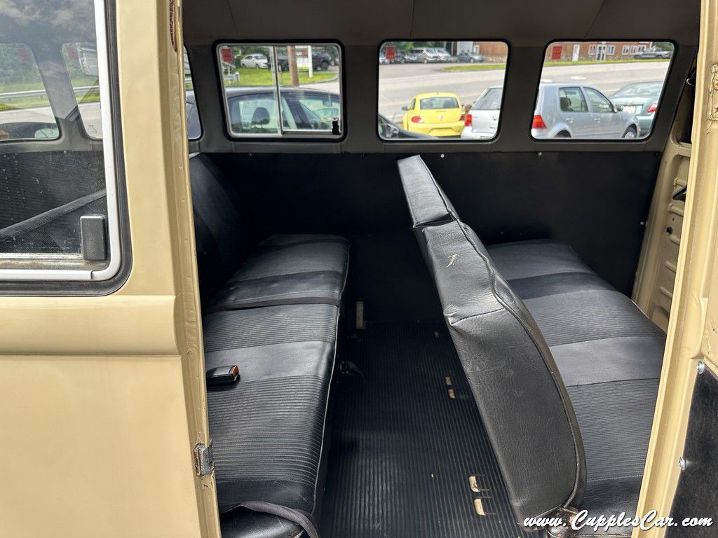 1987 Volkswagen Microbus Image 29