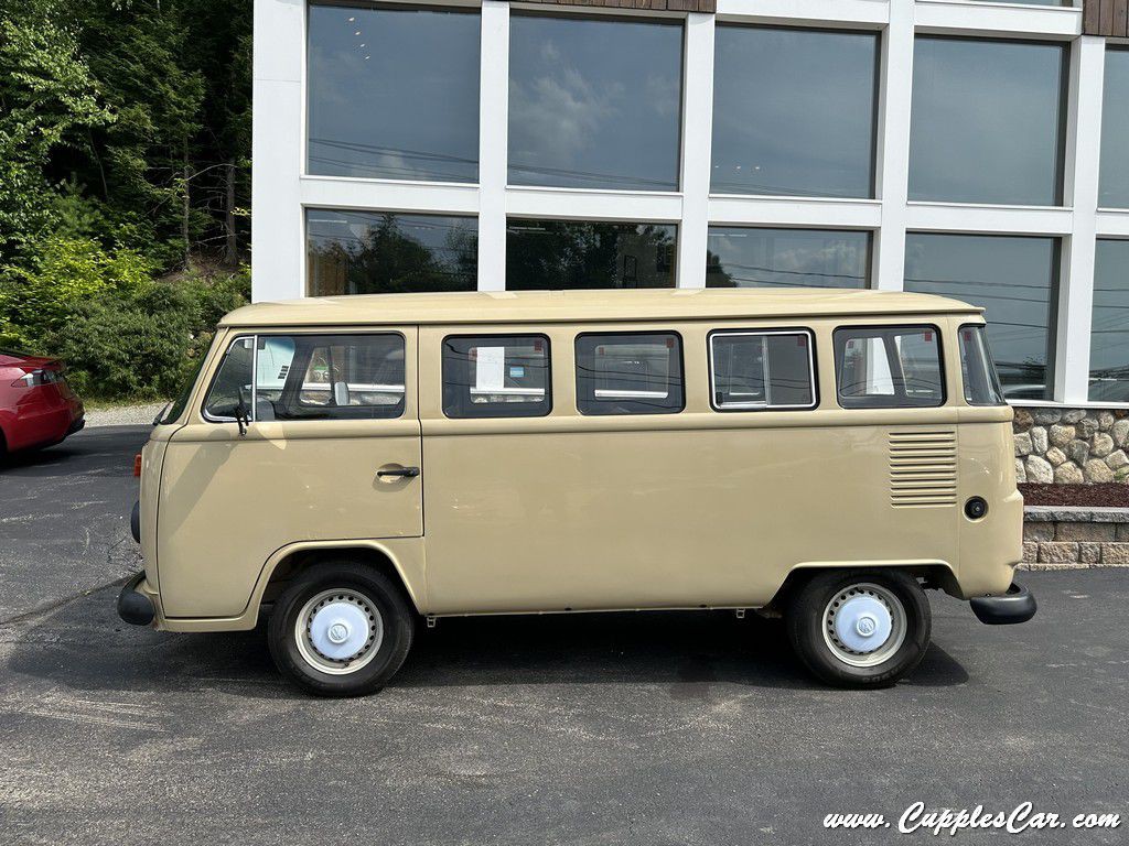 1987 Volkswagen Microbus Image 32