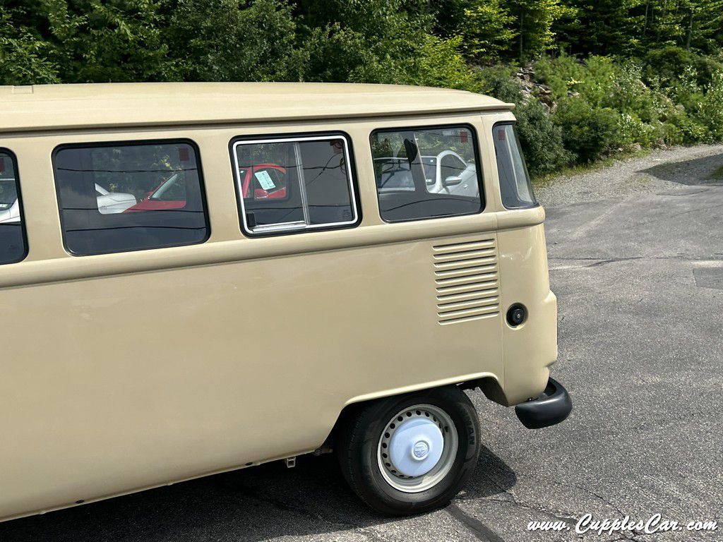 1987 Volkswagen Microbus Image 43