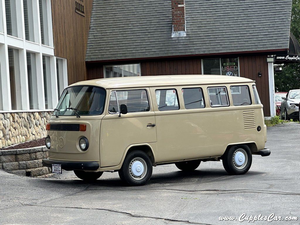 1987 Volkswagen Microbus Image 2