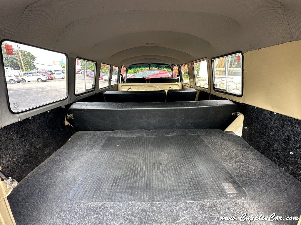 1987 Volkswagen Microbus Image 9