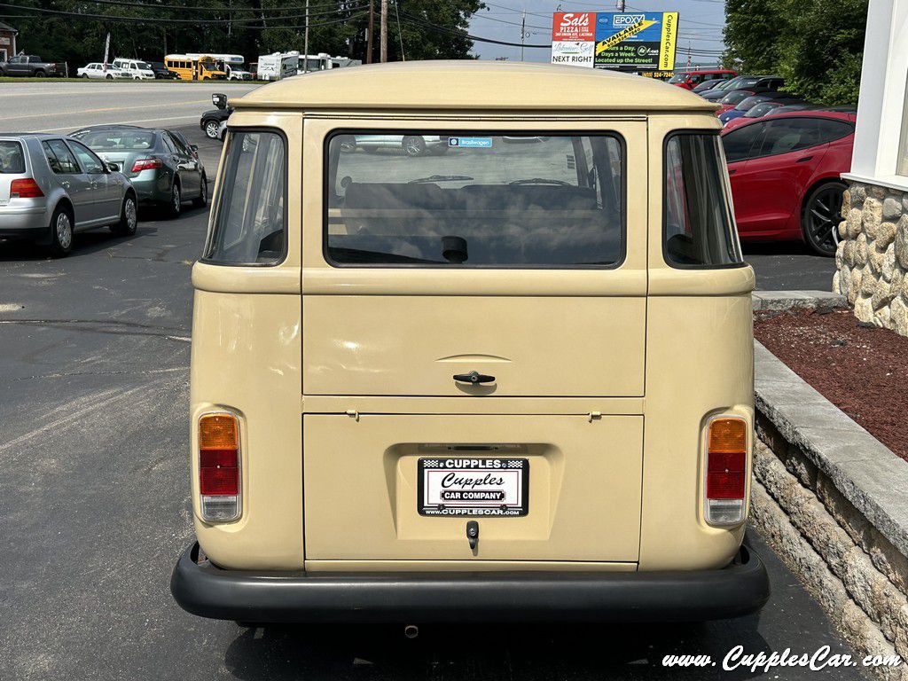 1987 Volkswagen Microbus Image 32