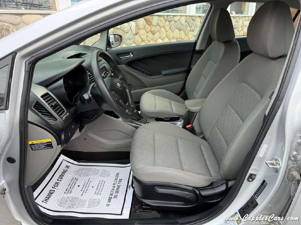 2015 Kia Forte Image 3