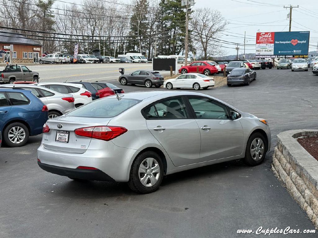 2015 Kia Forte Image 9