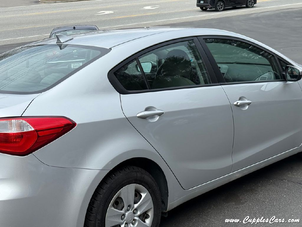 2015 Kia Forte Image 40