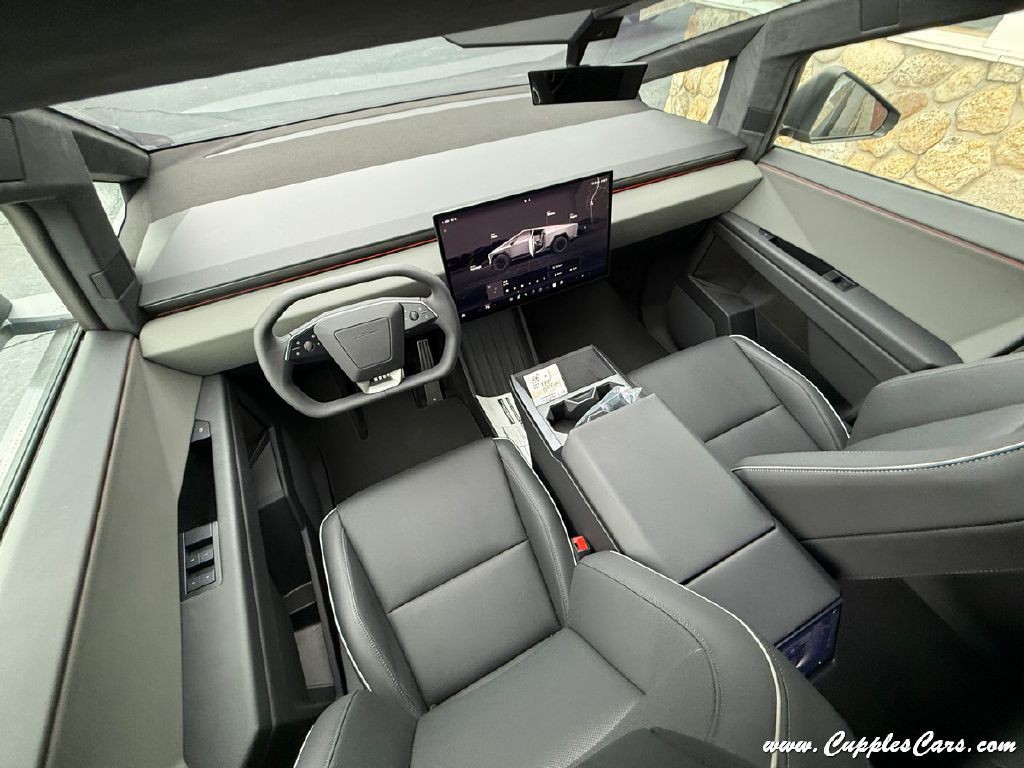 2025 Tesla Cybertruck Image 20