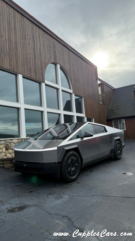 2025 Tesla Cybertruck Image 49