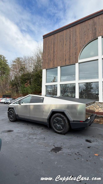 2025 Tesla Cybertruck Image 51