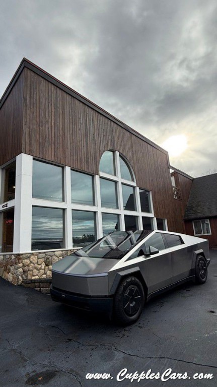 2025 Tesla Cybertruck Image 53