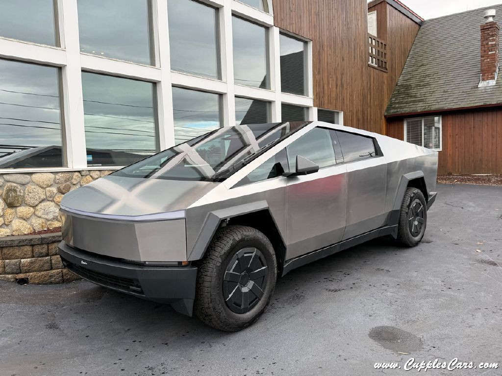 2025 Tesla Cybertruck Image 1