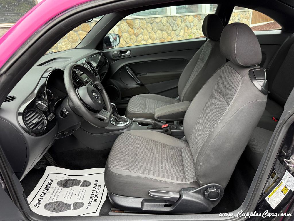 2014 Volkswagen Beetle Image 3