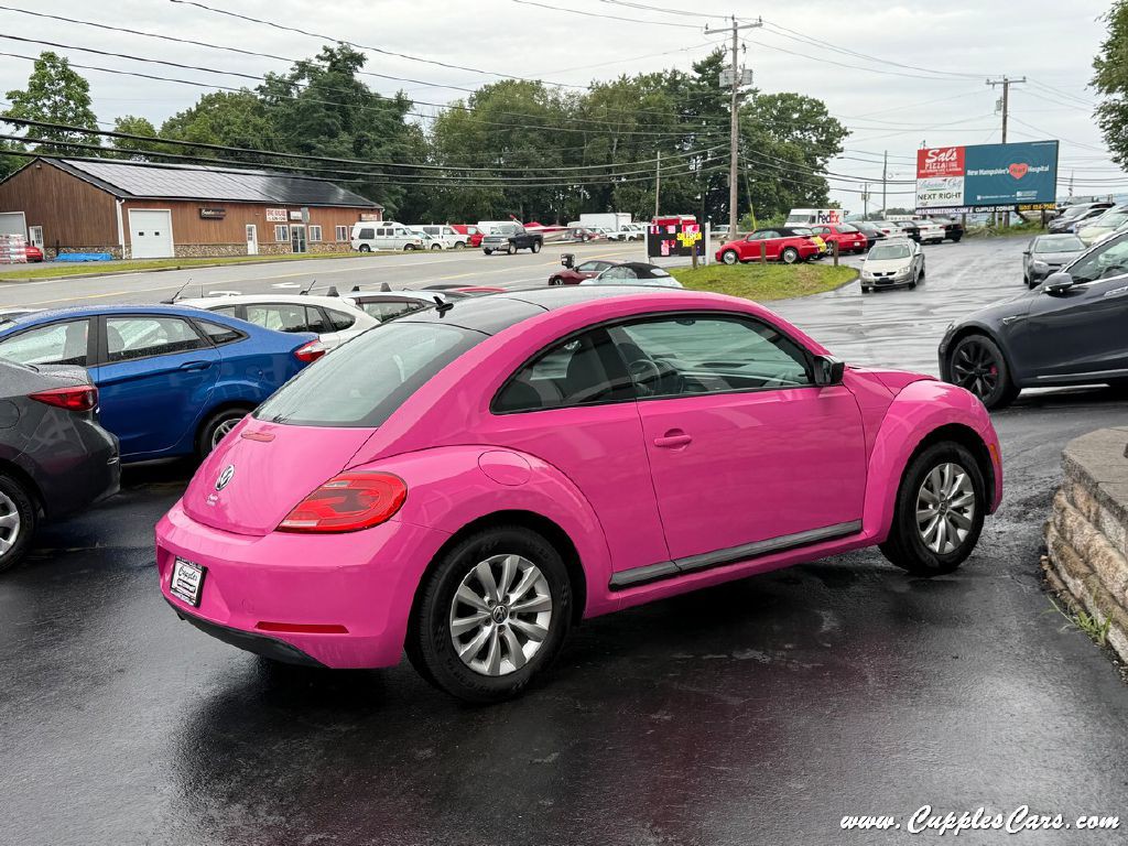 2014 Volkswagen Beetle Image 8