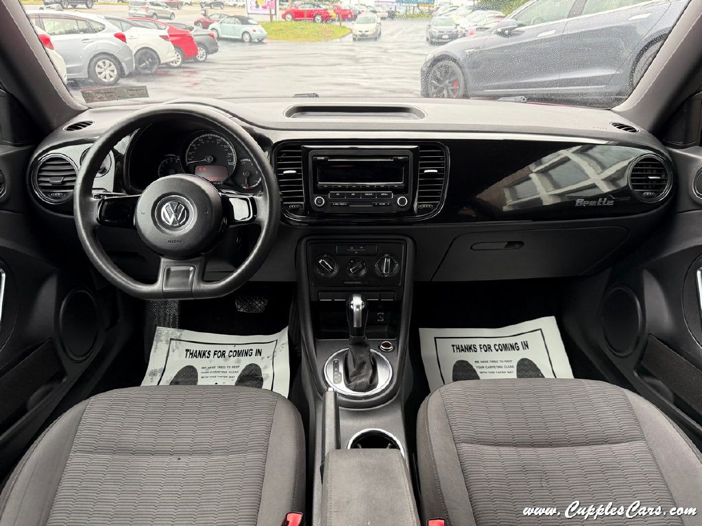 2014 Volkswagen Beetle Image 13