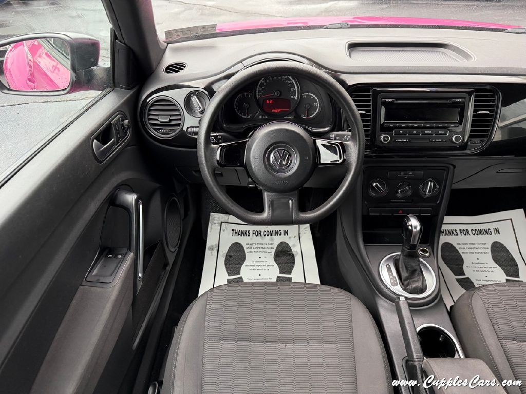 2014 Volkswagen Beetle Image 14
