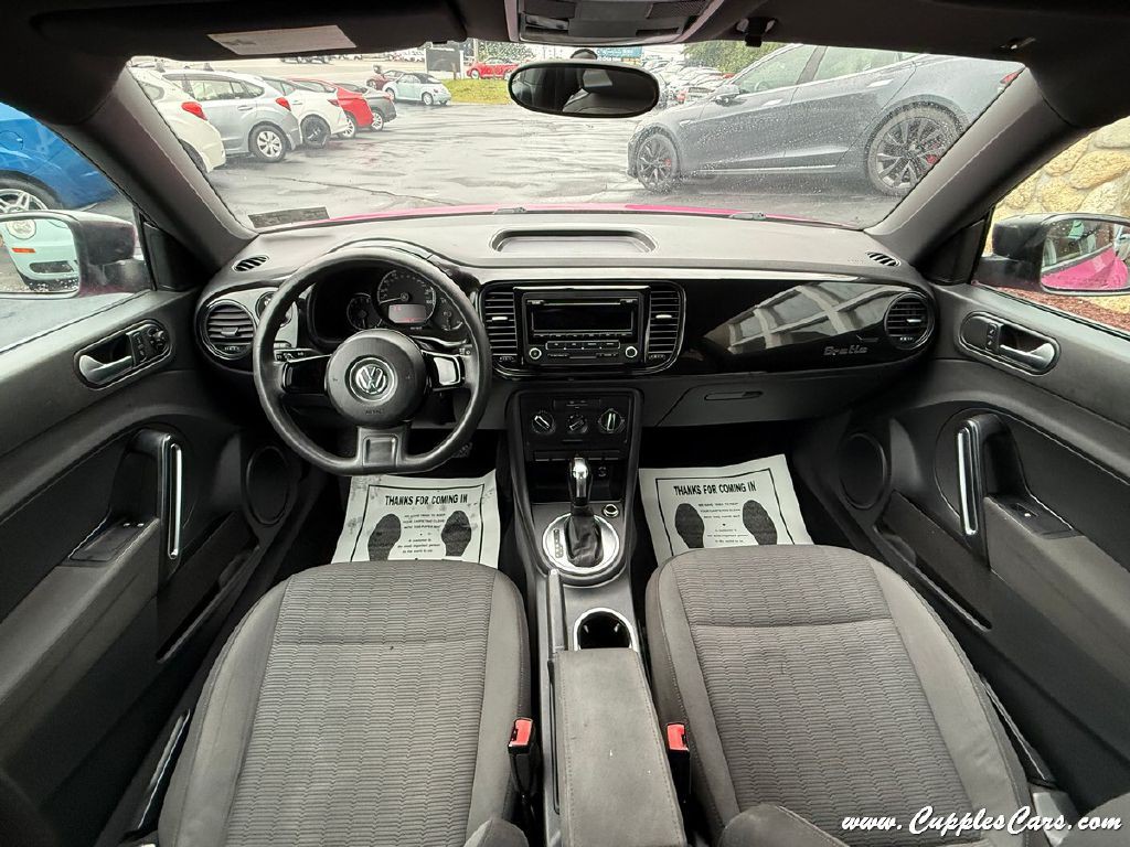2014 Volkswagen Beetle Image 18