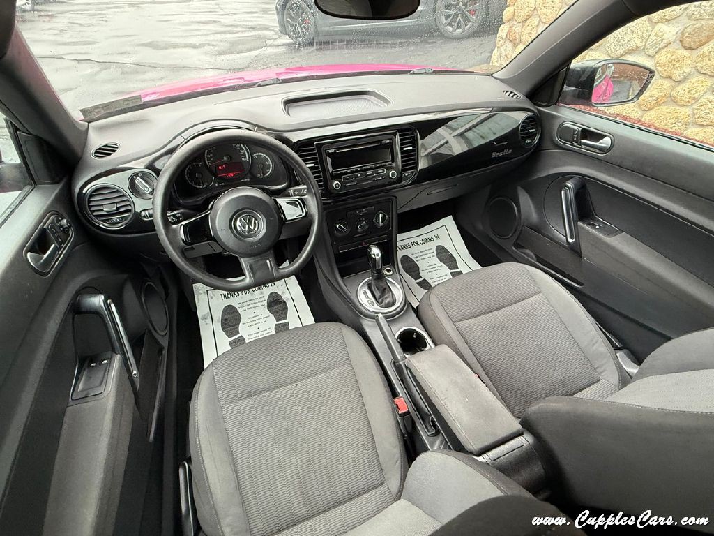 2014 Volkswagen Beetle Image 21