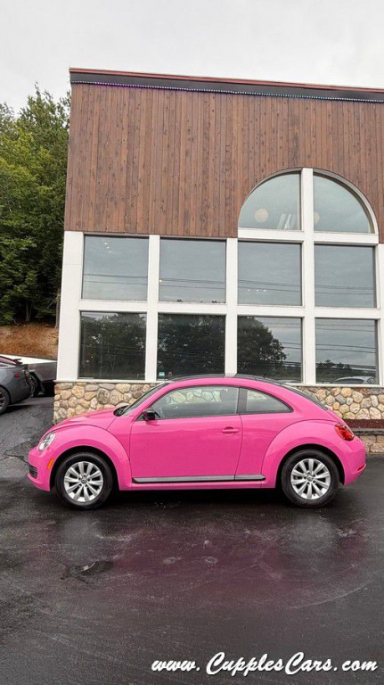 2014 Volkswagen Beetle Image 25