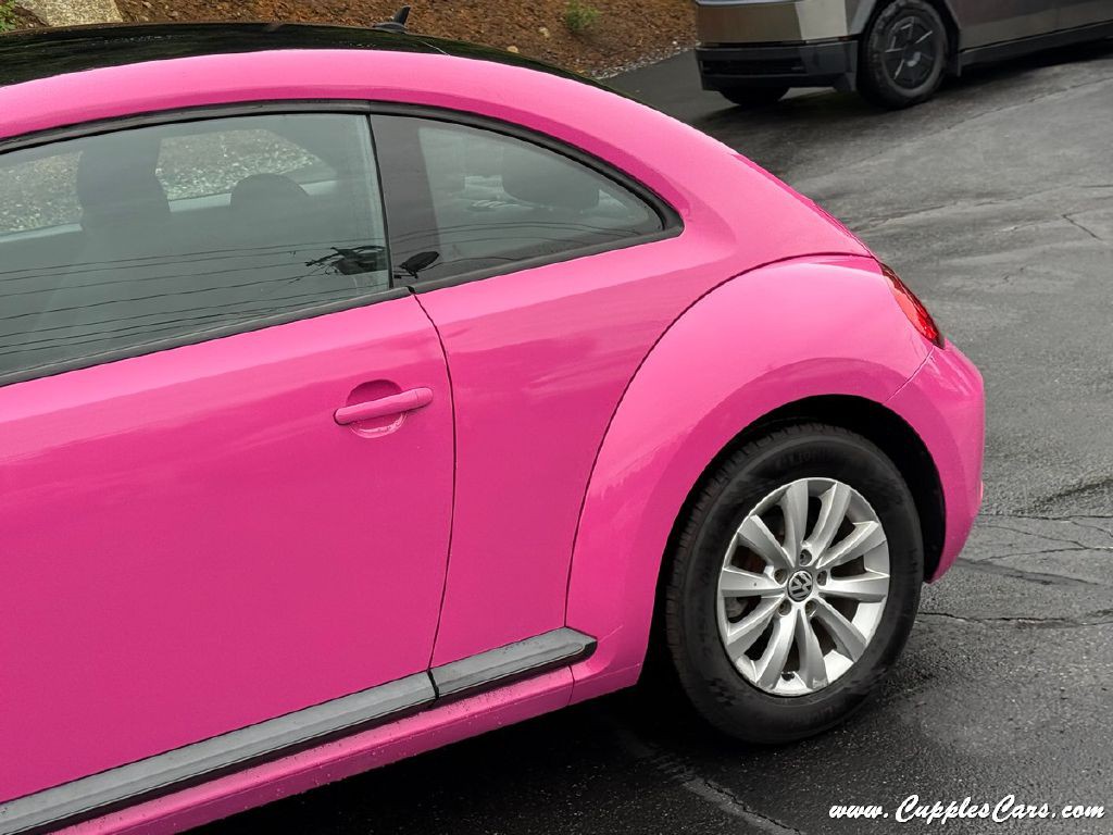 2014 Volkswagen Beetle Image 32