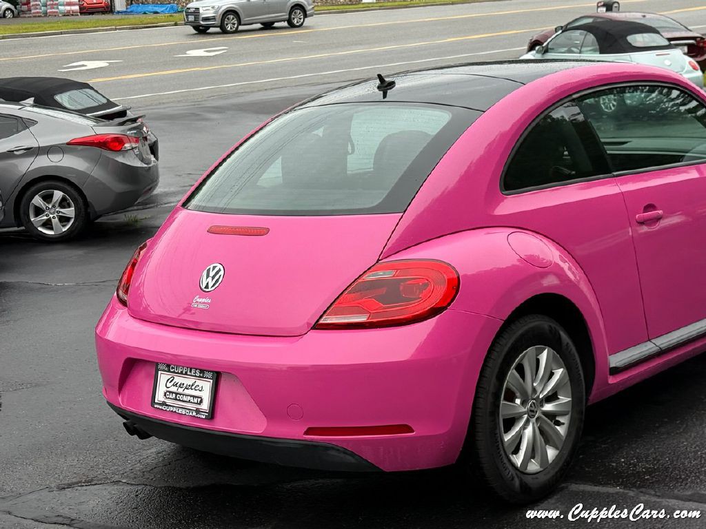 2014 Volkswagen Beetle Image 34