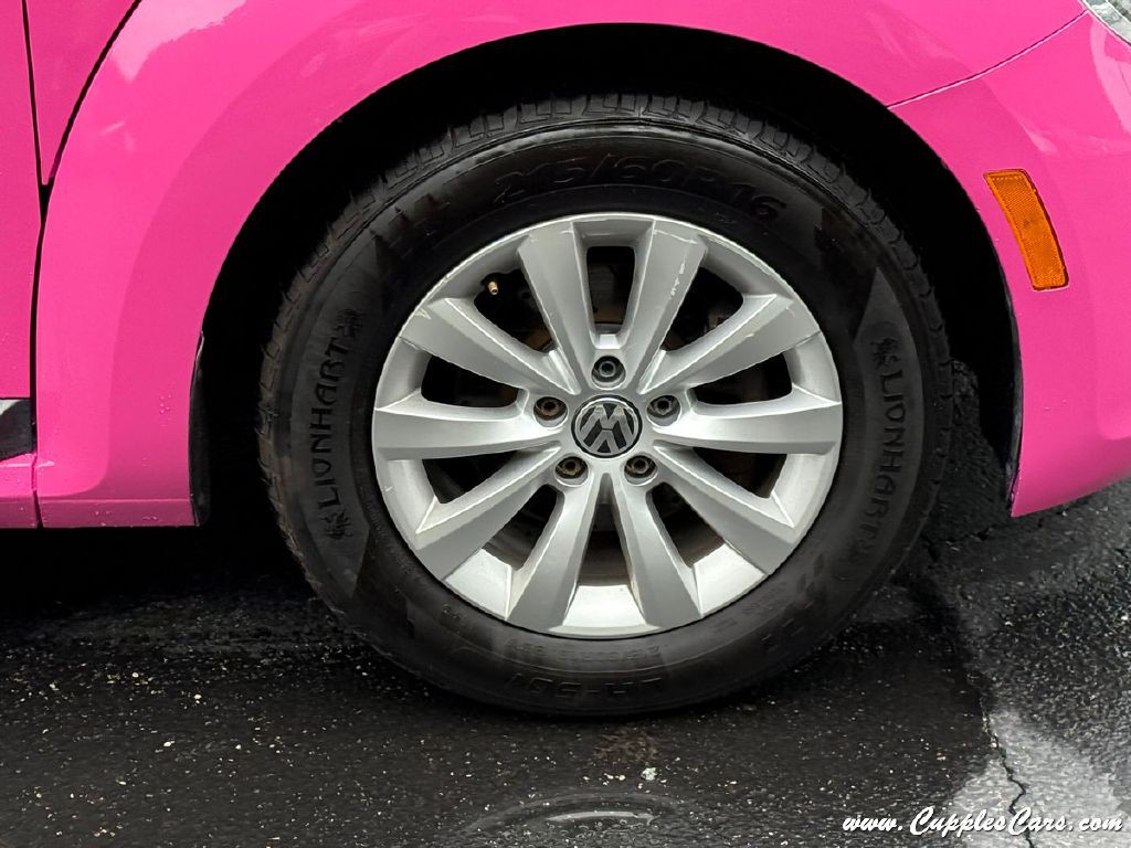 2014 Volkswagen Beetle Image 37