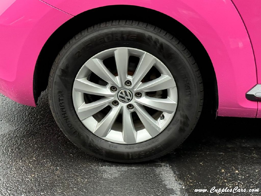 2014 Volkswagen Beetle Image 38