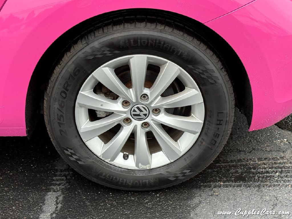 2014 Volkswagen Beetle Image 39