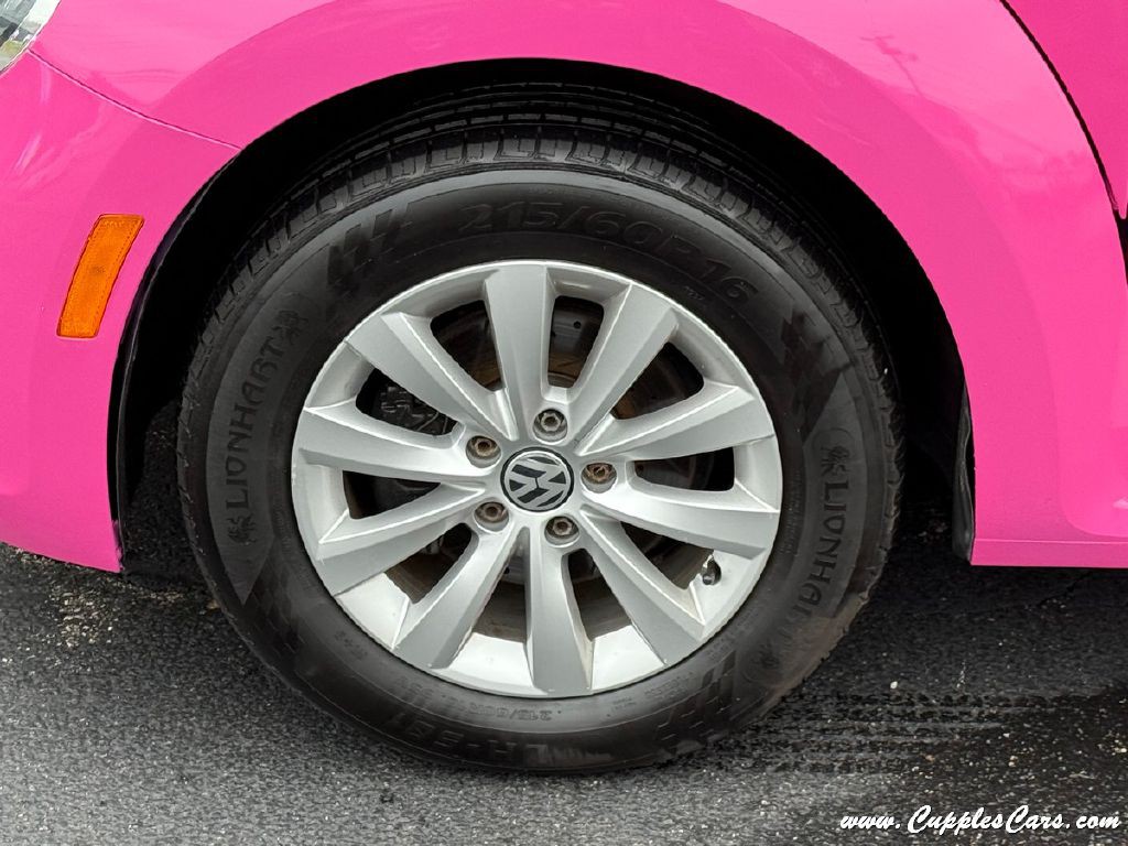 2014 Volkswagen Beetle Image 40