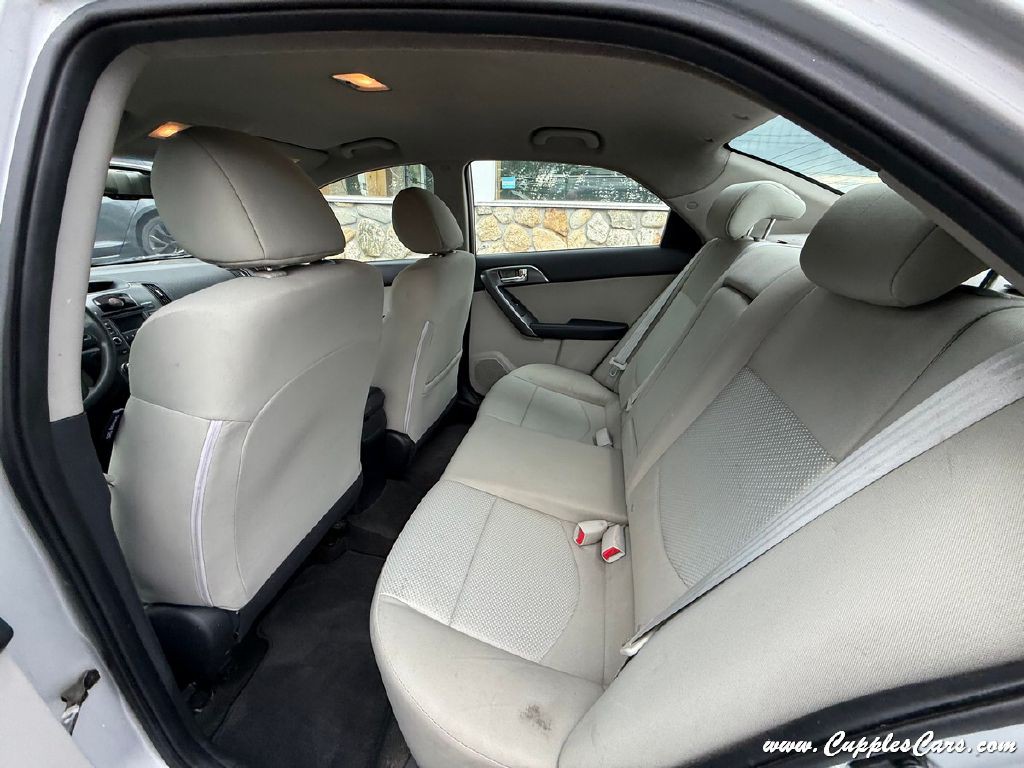2013 Kia Forte Image 22