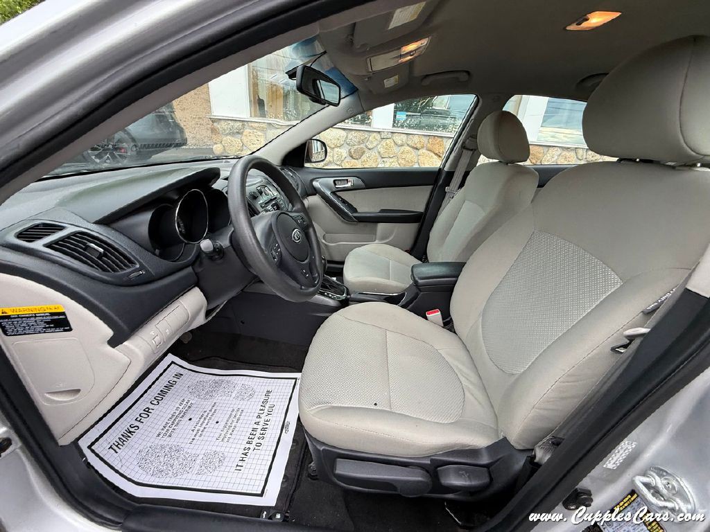 2013 Kia Forte Image 23