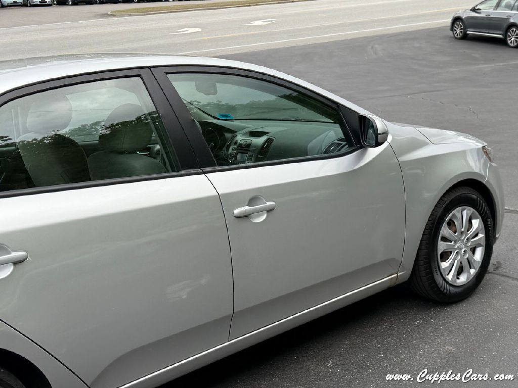 2013 Kia Forte Image 32