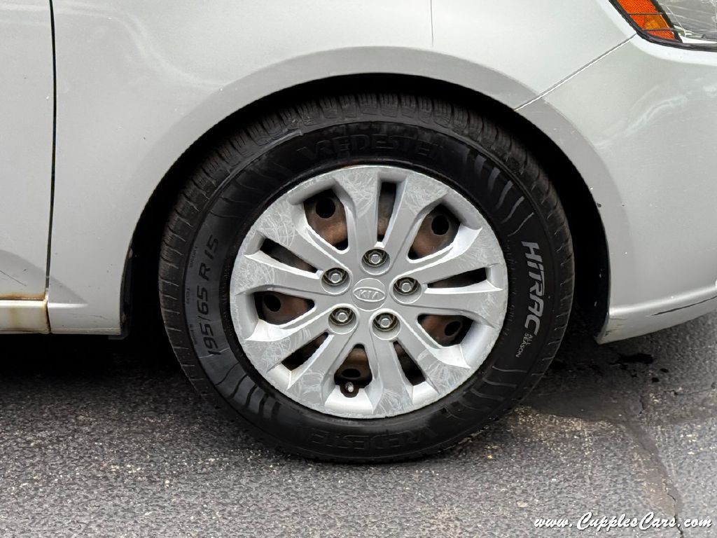 2013 Kia Forte Image 34