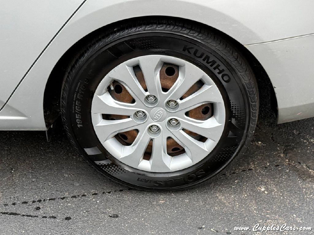 2013 Kia Forte Image 36