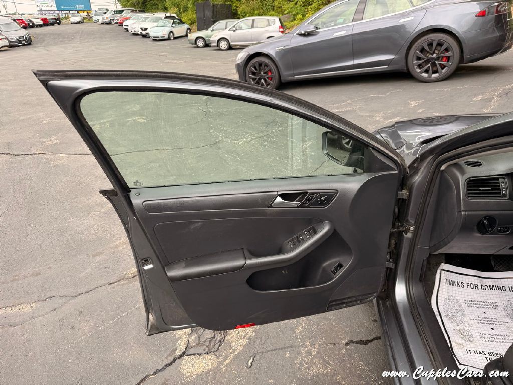 2015 Volkswagen Jetta Image 5