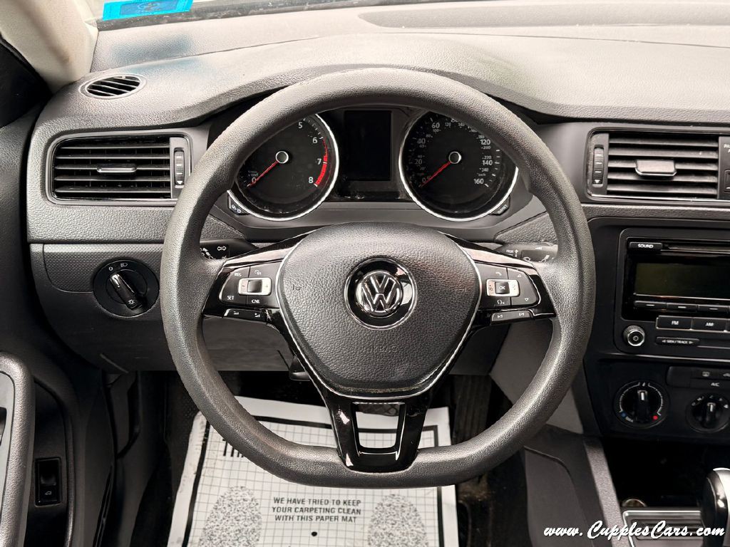 2015 Volkswagen Jetta Image 19