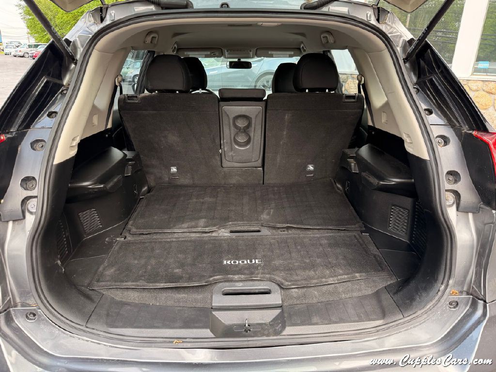 2018 Nissan Rogue Image 8