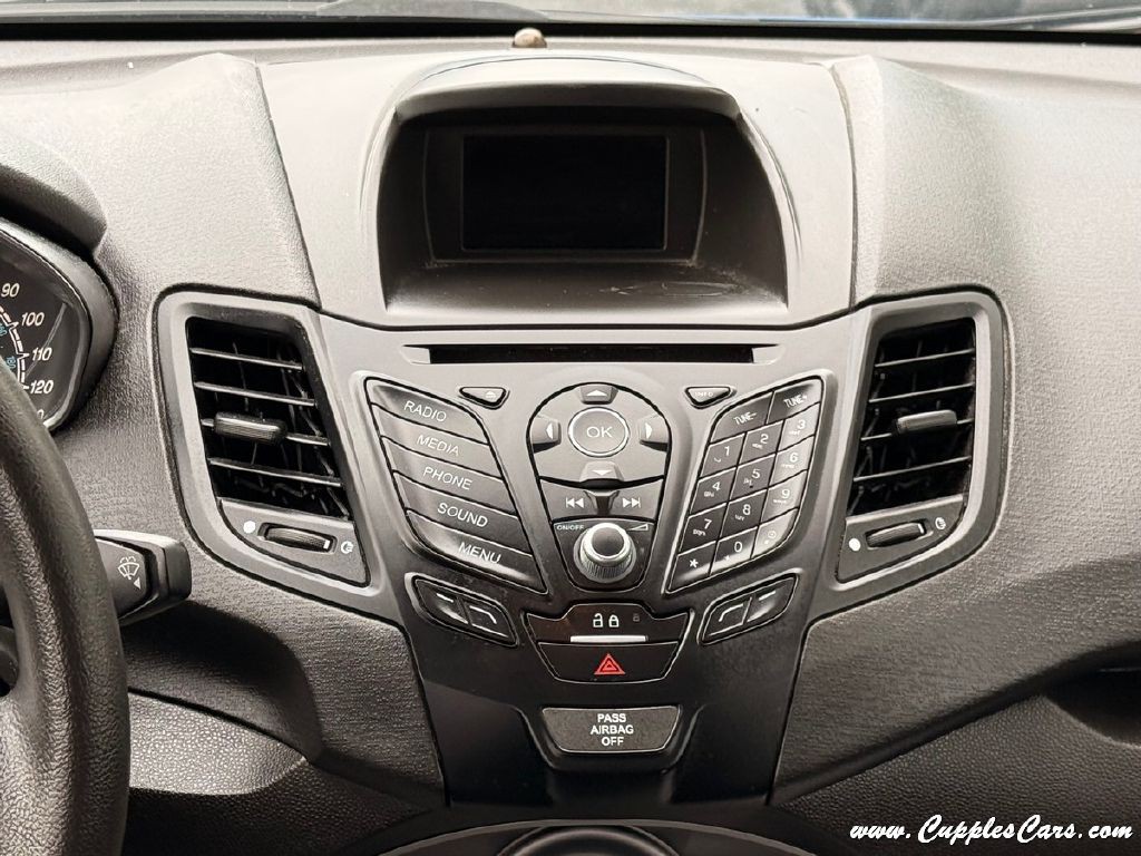 2018 Ford Fiesta Image 18