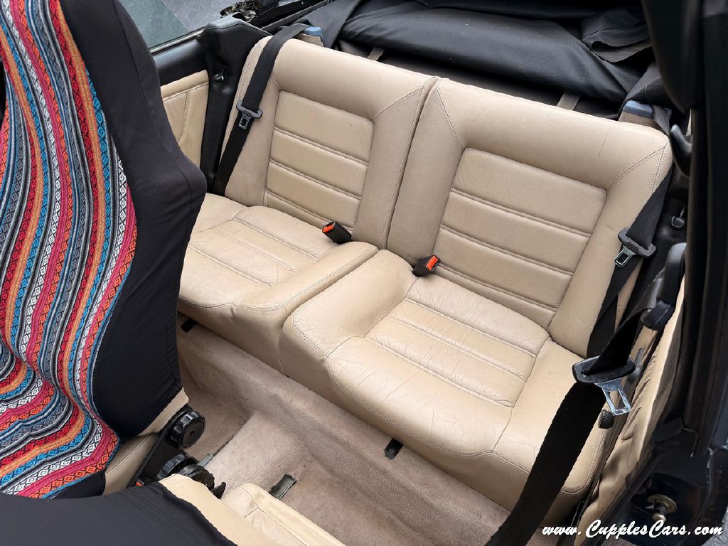 1992 Volkswagen Cabriolet Image 6