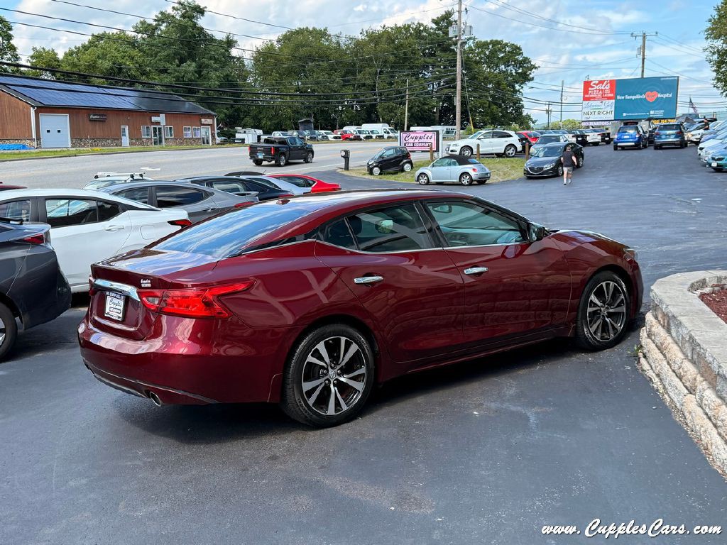 2017 Nissan Maxima Image 11