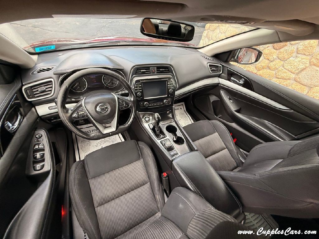 2017 Nissan Maxima Image 24