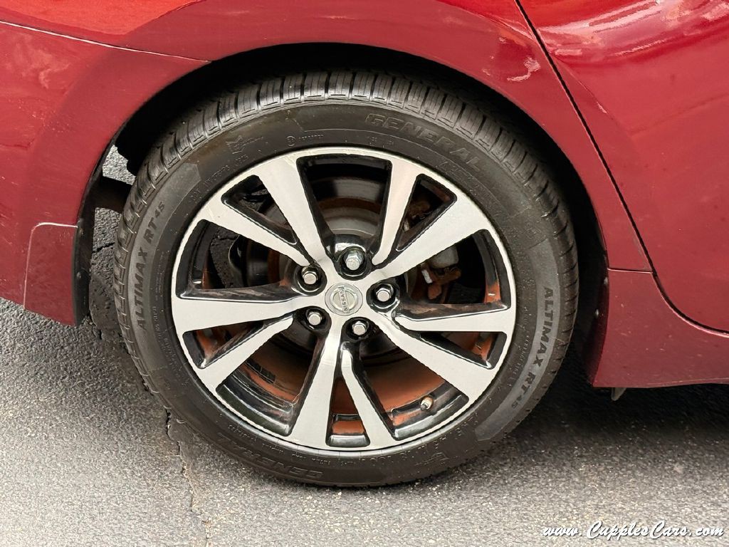 2017 Nissan Maxima Image 40