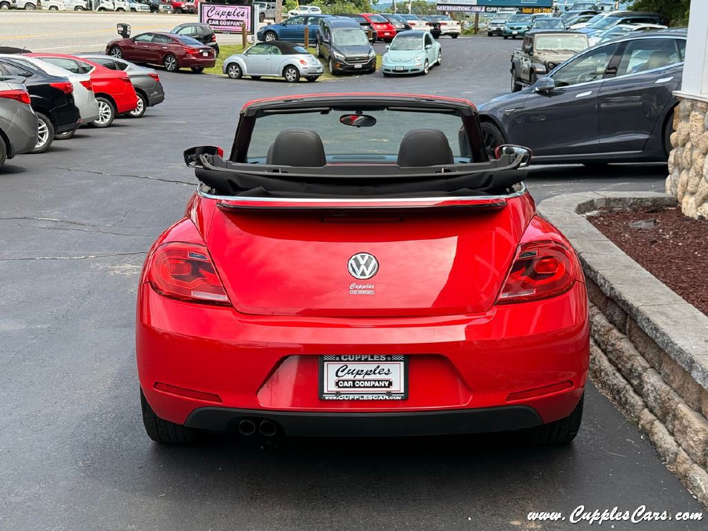 2013 Volkswagen Beetle Image 9