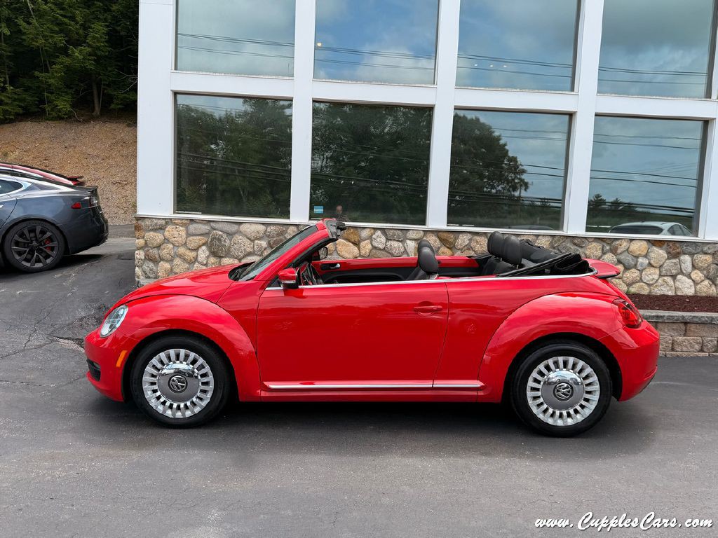 2013 Volkswagen Beetle Image 10