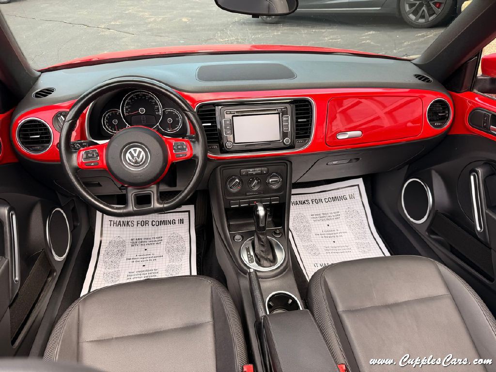 2013 Volkswagen Beetle Image 15