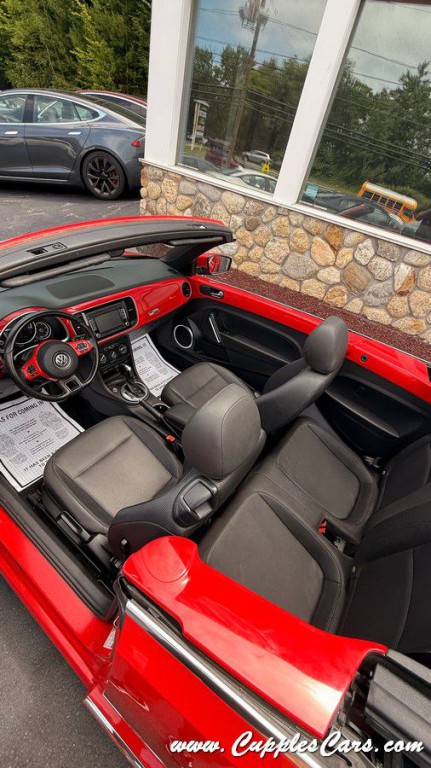 2013 Volkswagen Beetle Image 34