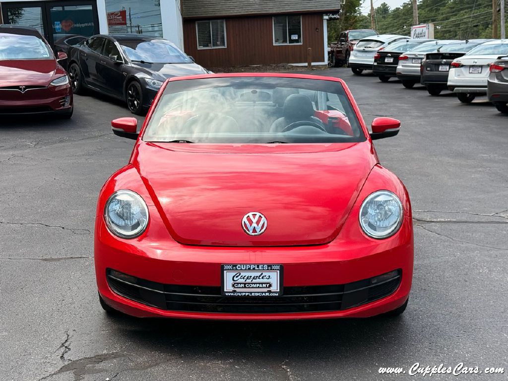 2013 Volkswagen Beetle Image 35