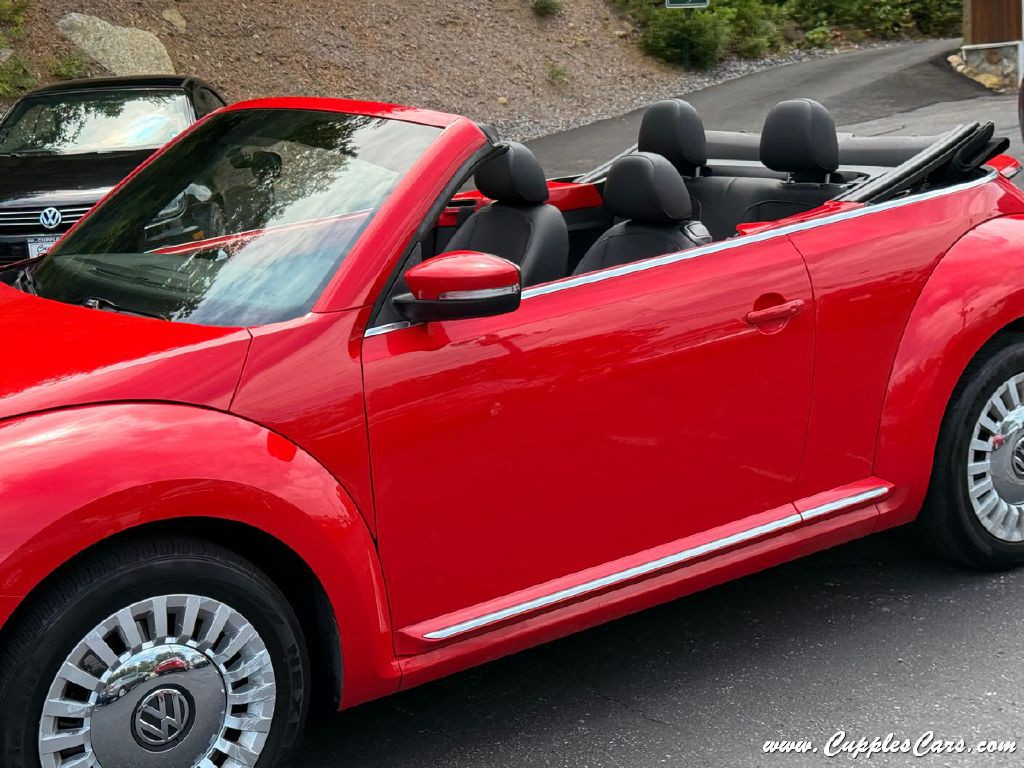 2013 Volkswagen Beetle Image 37