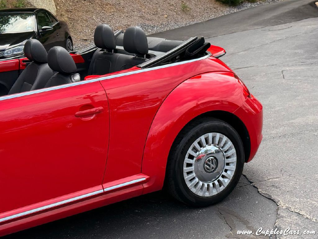 2013 Volkswagen Beetle Image 38