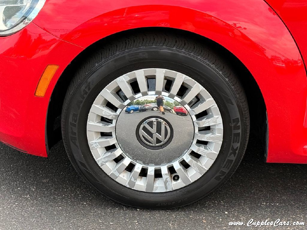 2013 Volkswagen Beetle Image 46
